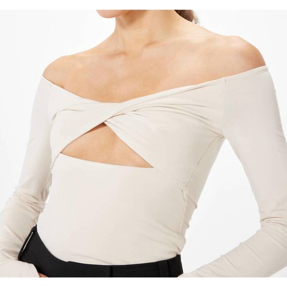 NEW SOPHIE RUE olympia twist top in ecru - Picture 2 of 3